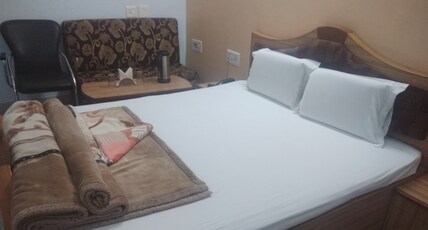 Hotel Sandhya Deluxe Room Type - STANDARD AC ROOM