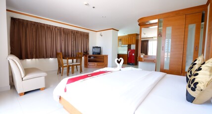 Phu View Talay Resort Pattaya Room Type - Standard Pool View