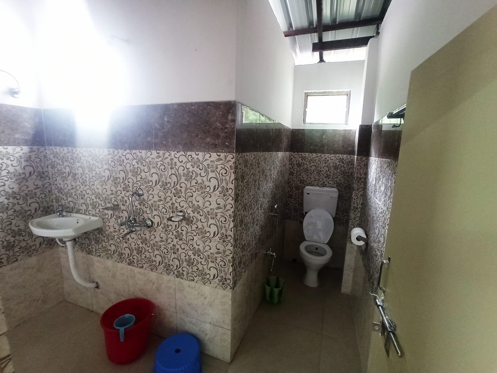 Miru Homestay - Tap to explore photos