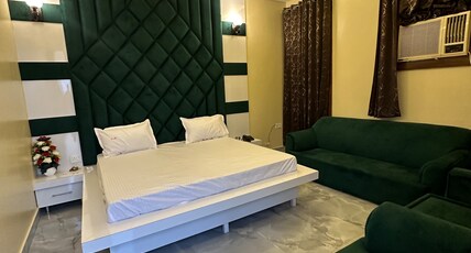 Hotel Amaze Room Type - Deluxe