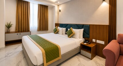 Sabu's Grand Royale Hotel Room Type - Club Double Room