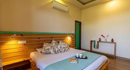GIRISADAN BOUTIQUE FARMSTAY Room Type - Villa Master Bed Room With Garden View