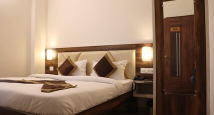 Paradise Inn Room Type - Deluxe Room Paradise Inn Room Type - Deluxe Room