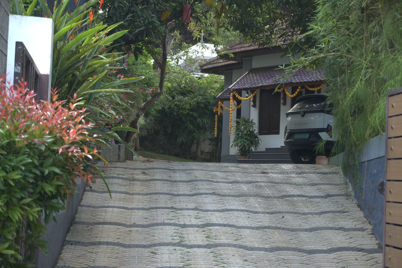 Pop Tavern Kerala house - Tap to explore photos