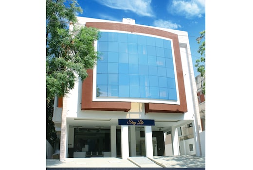 Staylite Suites