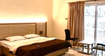 Dinard | Rooms in a cottage Room Type - Single cottage Garden