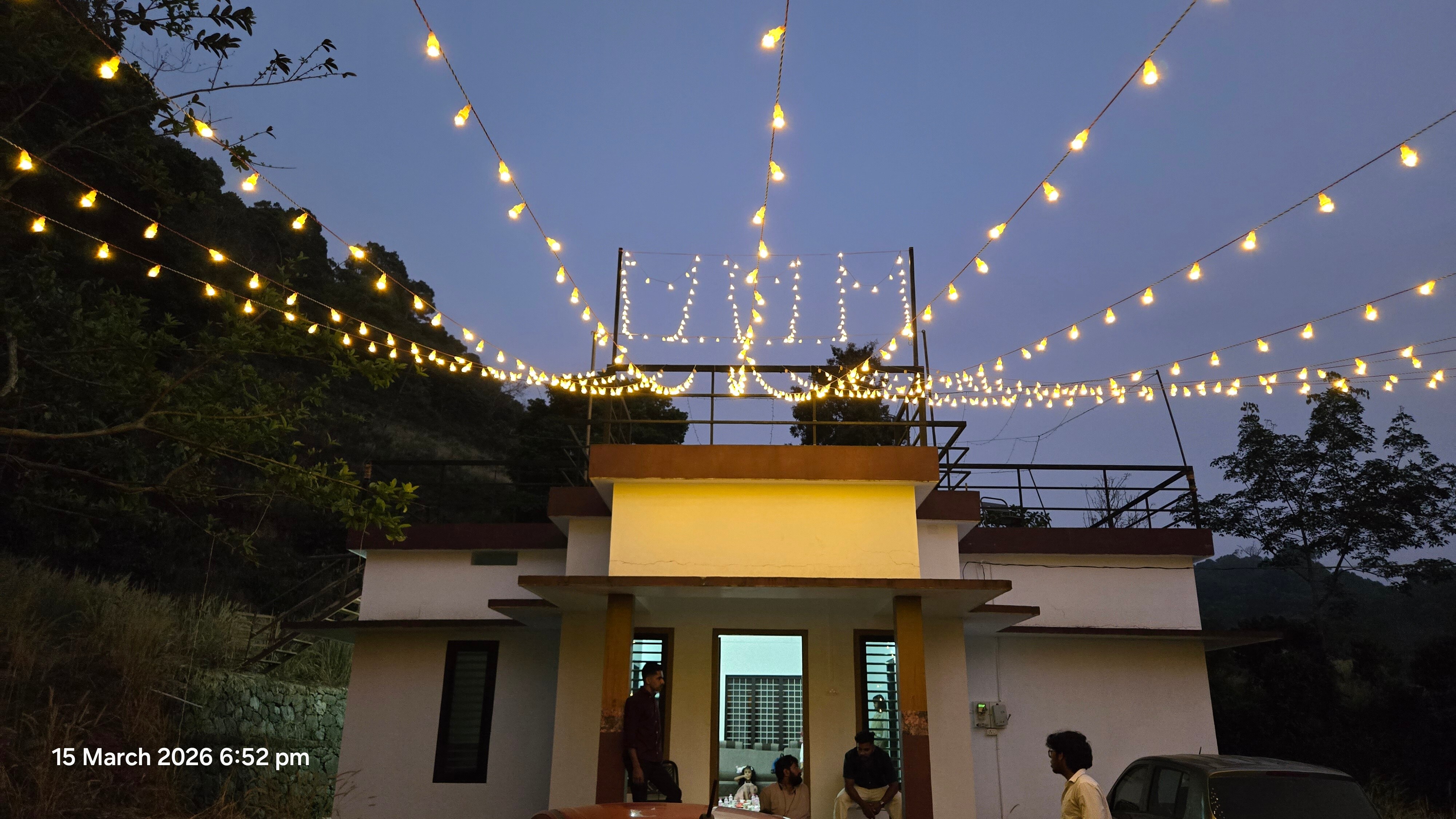 WildRoots Homestay - Tap to explore photos