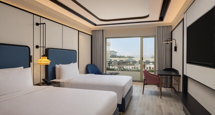 DoubleTree by Hilton Bengaluru Airport Room Type - Twin Deluxe Room High Floor