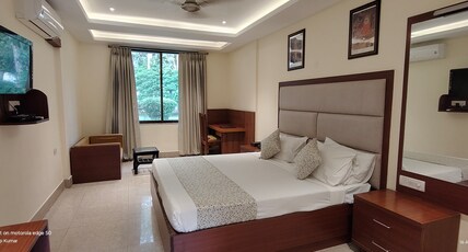 Indo Hokke Hotel Room Type - DELUXE DOUBLE ROOM