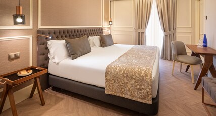 Catalonia Las Cortes Room Type - Premium Room