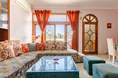 NOIDA,1BHK,2F,TERRACE, PARKING,LIVING ROOM,WIF,I,TV