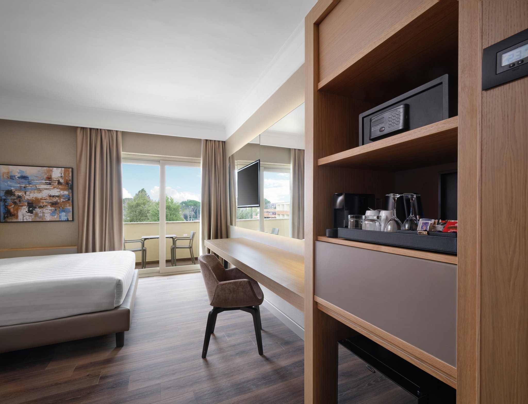 Crowne Plaza Rome-St. Peter's Hotel & Spa - Tap to explore photos