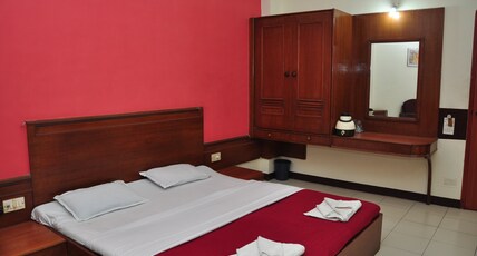 Hotel Manorath Room Type - Deluxe Ac 