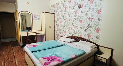 Hotel surya Room Type - Bedroom 1