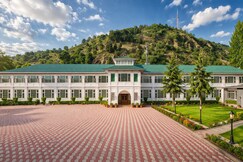 Hotel New Park  Dal Lake & Himalayan Hill View