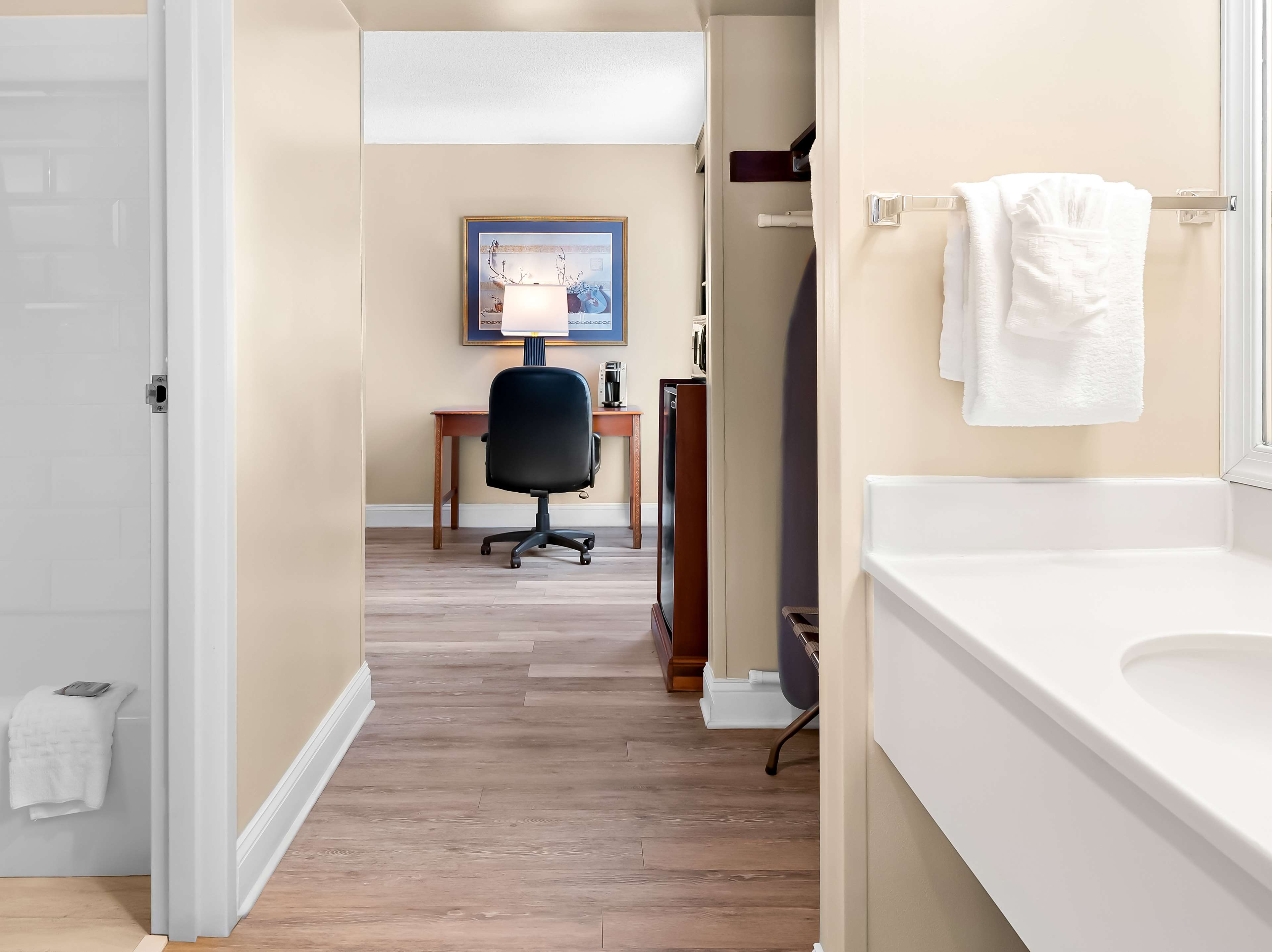 Best Western Potomac Mills - Tap to explore photos