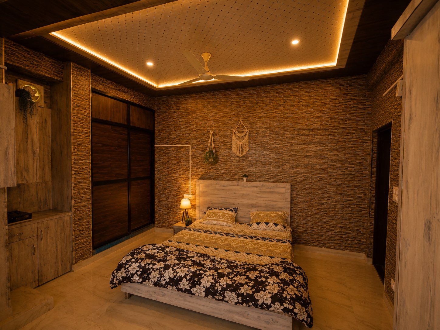 Shourya Homestay - Tap to explore photos