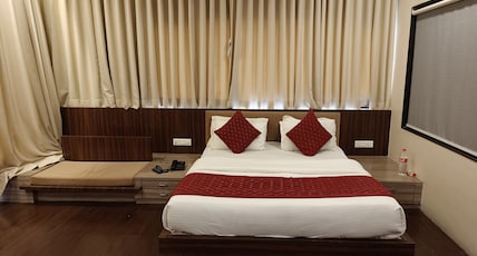Hotel Udayanraje Palace Room Type - Suite Room with Bathtub Hotel Udayanraje Palace Room Type - Suite Room with Bathtub