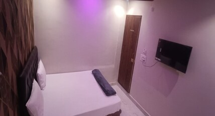 Hotel Kailash Lodge Room Type - Deluxe Non AC Room