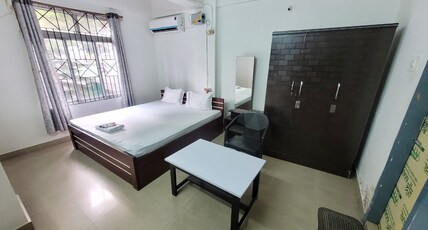 Solace Stay Beltola Room Type - AC Master Room With Private Bathroom