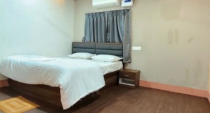 Bobby Beach House | On The Beach Room Type - Deluxe AC Room
