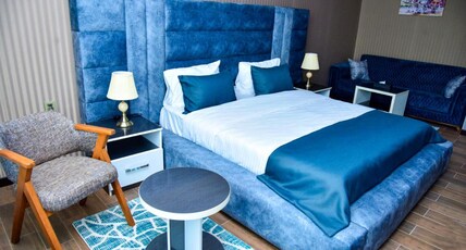 Supreme Hotel Room Type - Business Suite