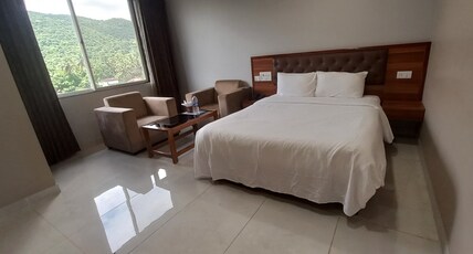 Aman International Hotel Room Type - Standard Non AC