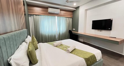 Hotel Heraa Room Type - Deluxe Room