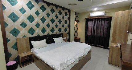 Harshal Palace Room Type - Deluxe Room AC