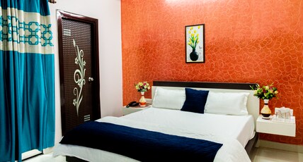 Jagdambey Hotel & Restaurants Room Type - Deluxe Room