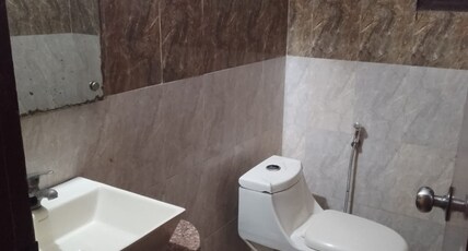 Hotel Silver Shine, Delhi Room Type - Tripple Bed Room Hotel Silver Shine, Delhi Room Type - Tripple Bed Room