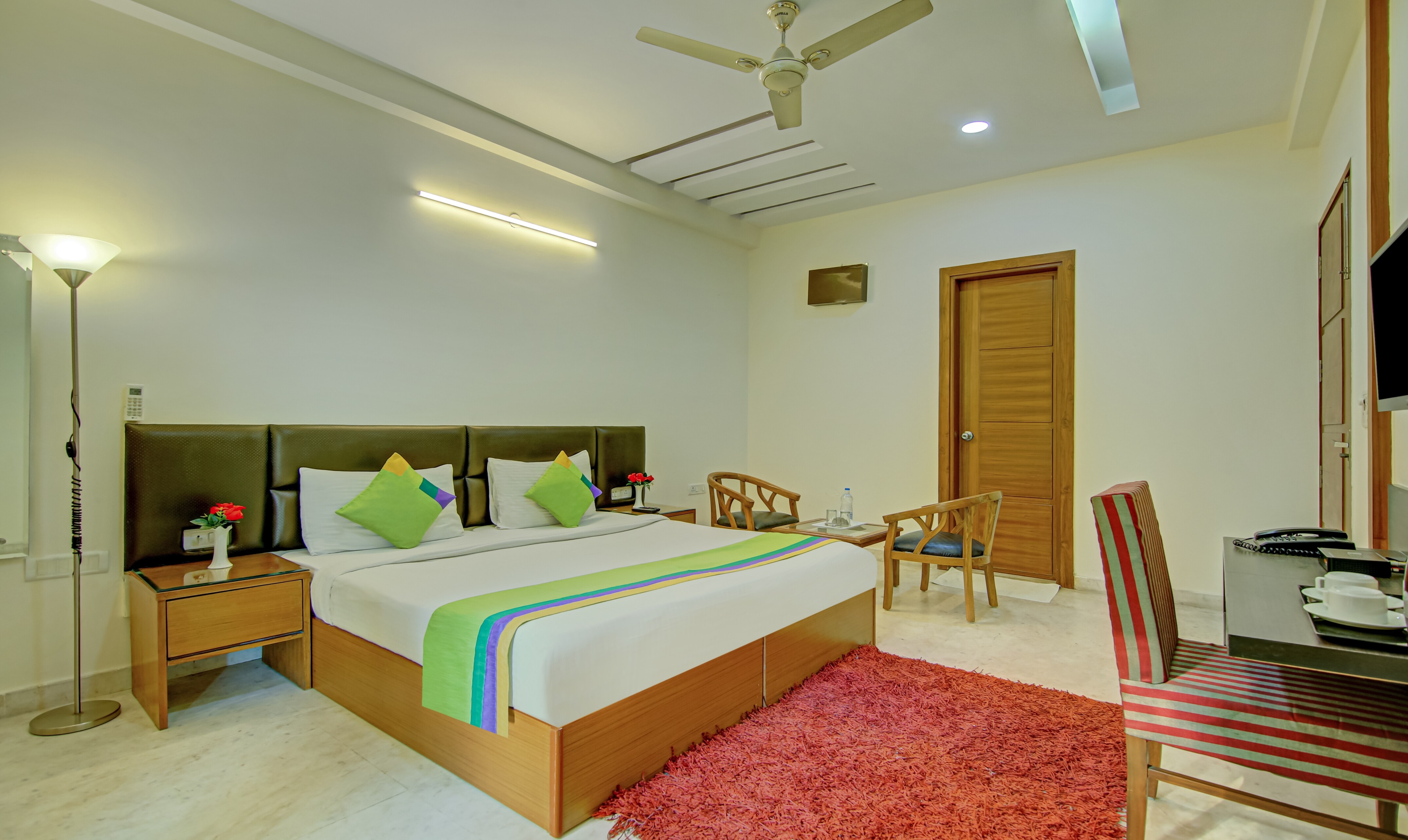 Itsy Hotels Swastika Inn Sector 26 - Tap to explore photos