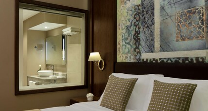 Radisson Blu Hotel & Resort Room Type - Premium Room - Terrace amp; Ocean View
