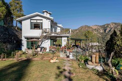 V are Family Bliss Cottage | 3BHK hilltop villa with sundeck
