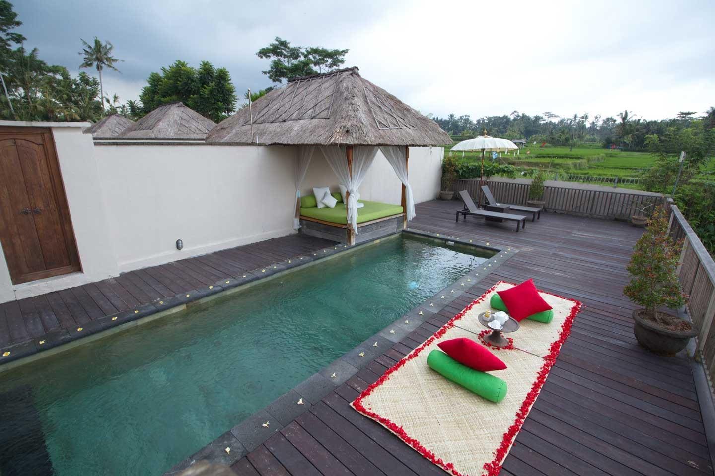 Alam Puisi Villa - Tap to explore photos