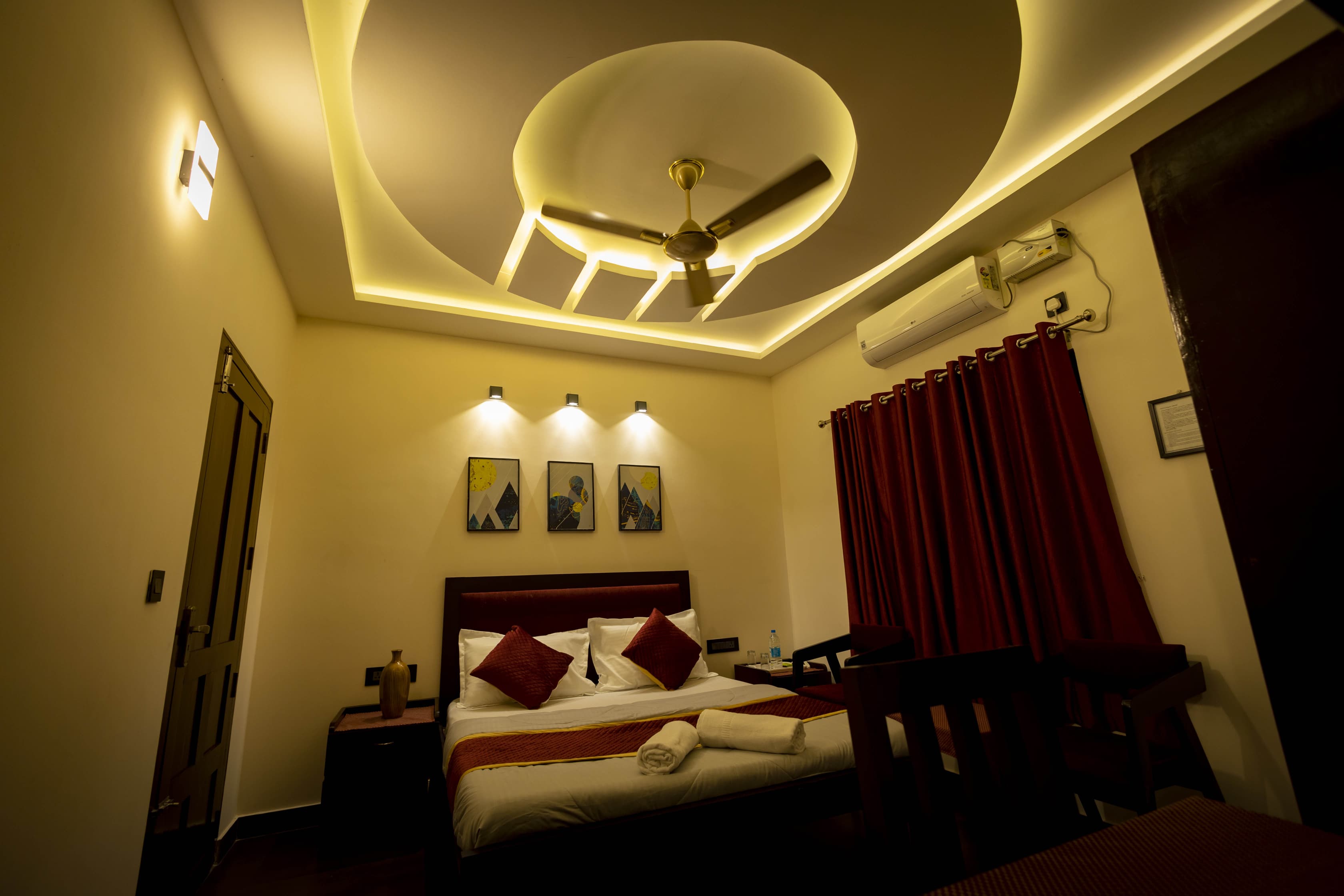 Mariya Garden Punnamada - Tap to explore photos
