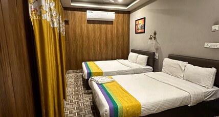Hotel Golden Dragon Room Type - GD TWIN BED AC ROOM