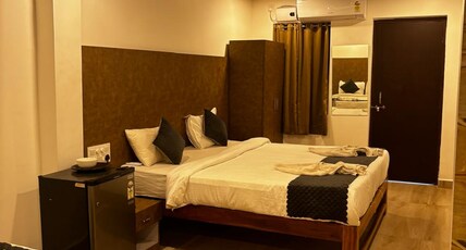 Baga Beach Inn Room Type - King Room with Balcony