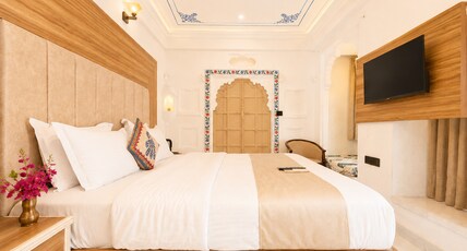 Amoraya - A Lake View Heritage Haveli (Old City Udaipur) Room Type - Maharani Junior Suite