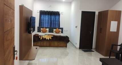 Sukhanidhi Homestay Room Type - Deluxe A/c Suite Room