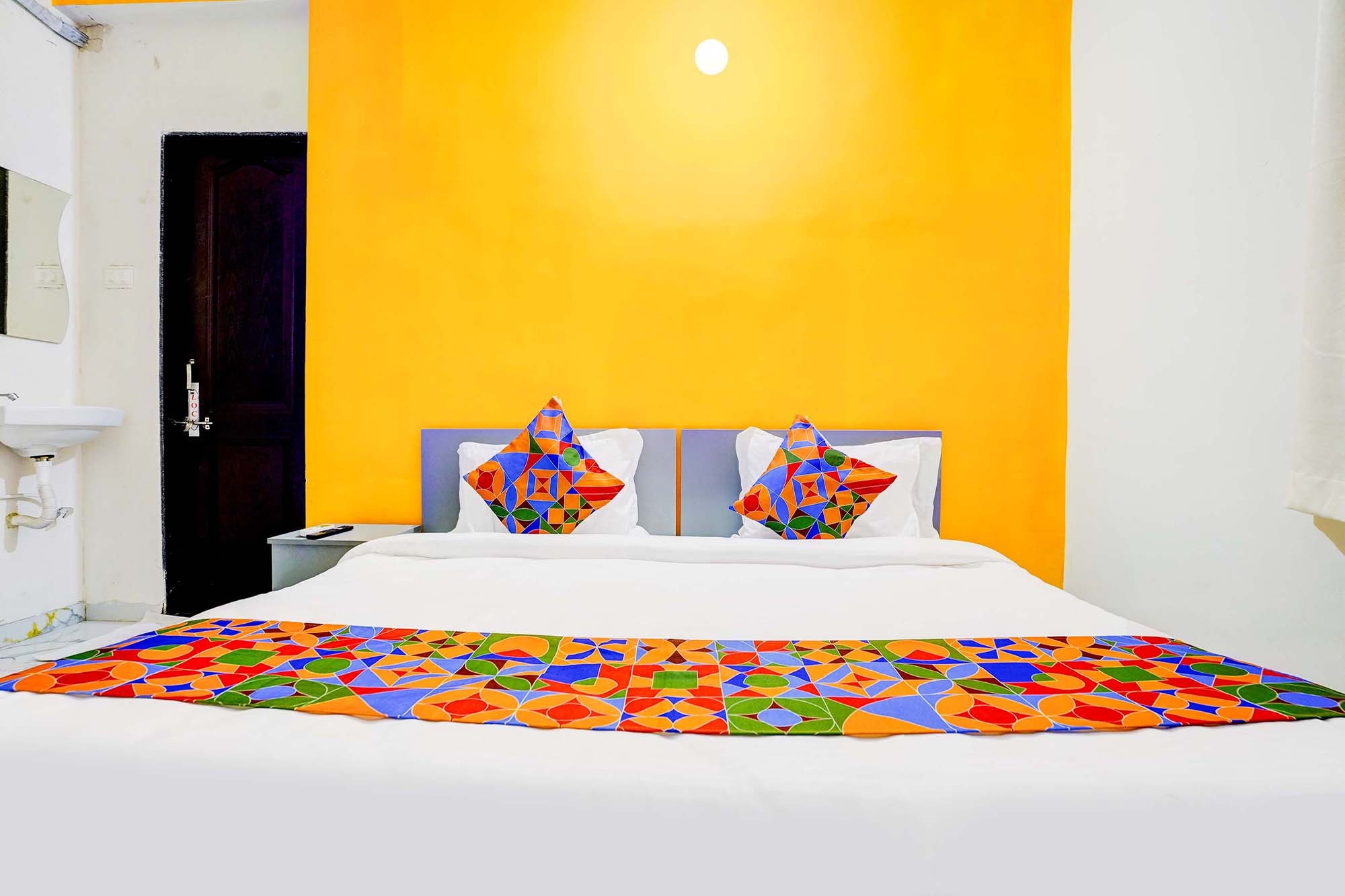 FabHotel Lotus Prime Stay - Hinjawadi - Tap to explore photos