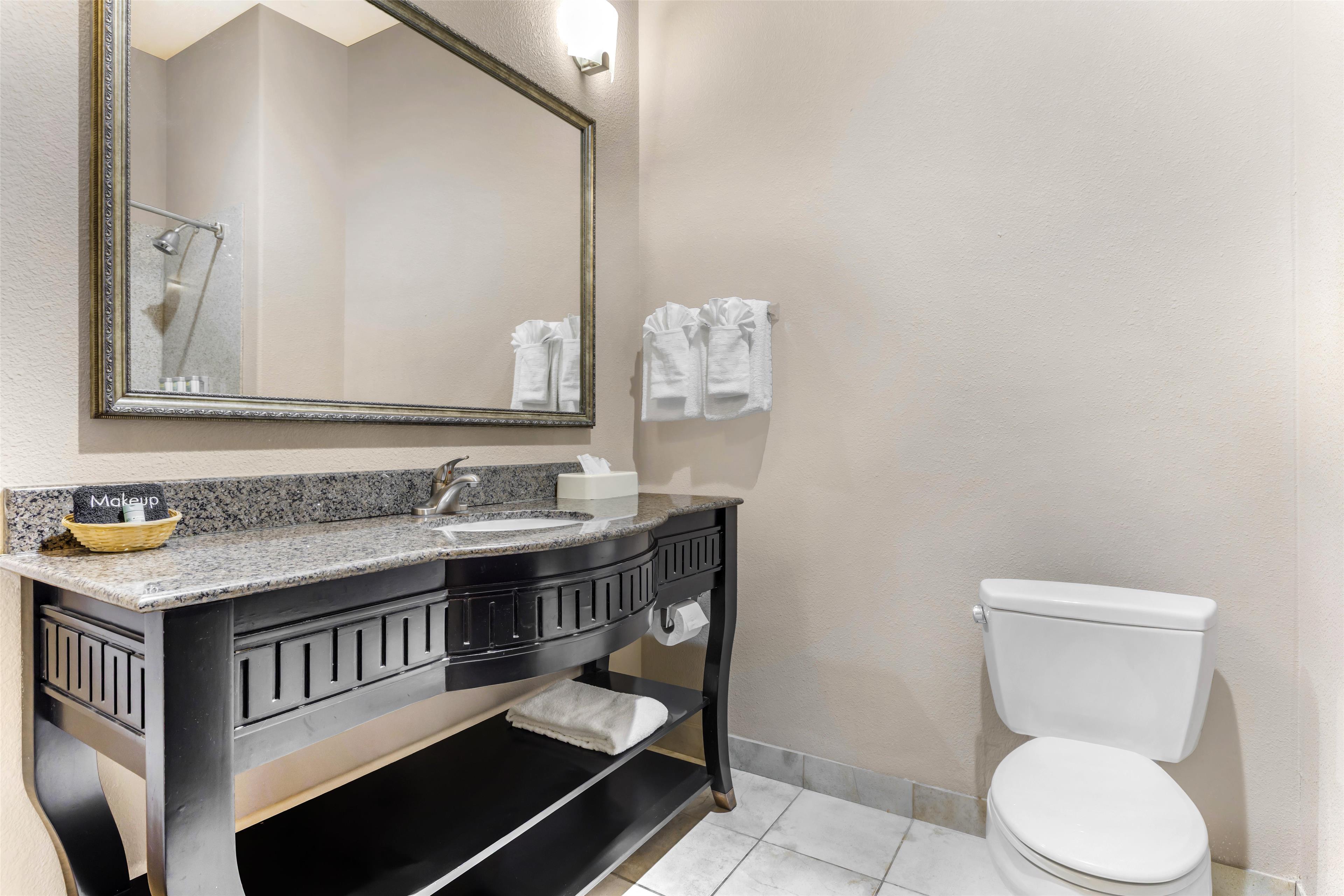 Best Western Red River Inn & Suites - Tap to explore photos