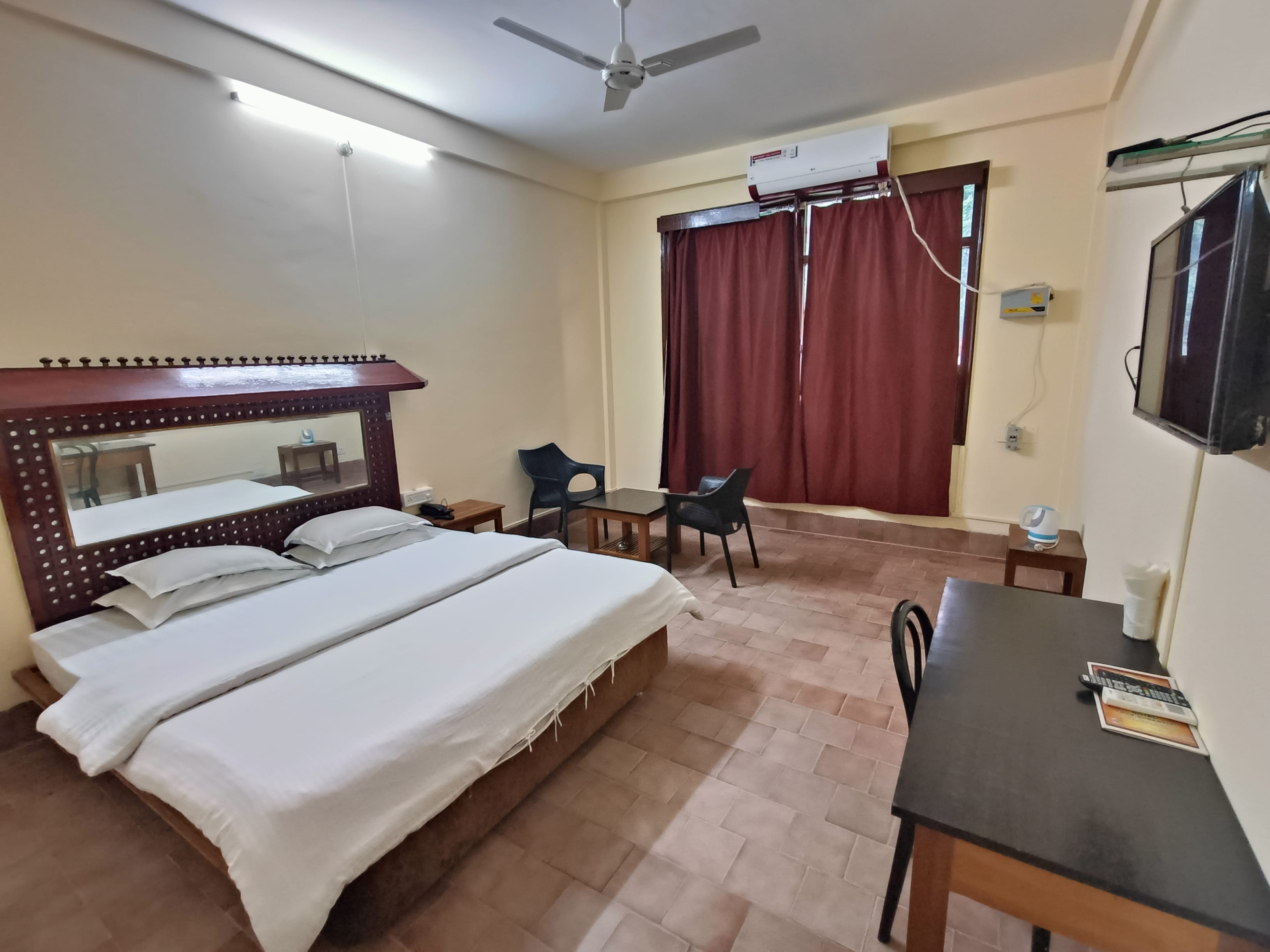 Hotel Arun Subansiri - Tap to explore photos