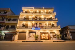 FabHotel Decent