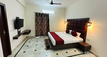 Sheela homestay Room Type - Deluxe Room With Balcony