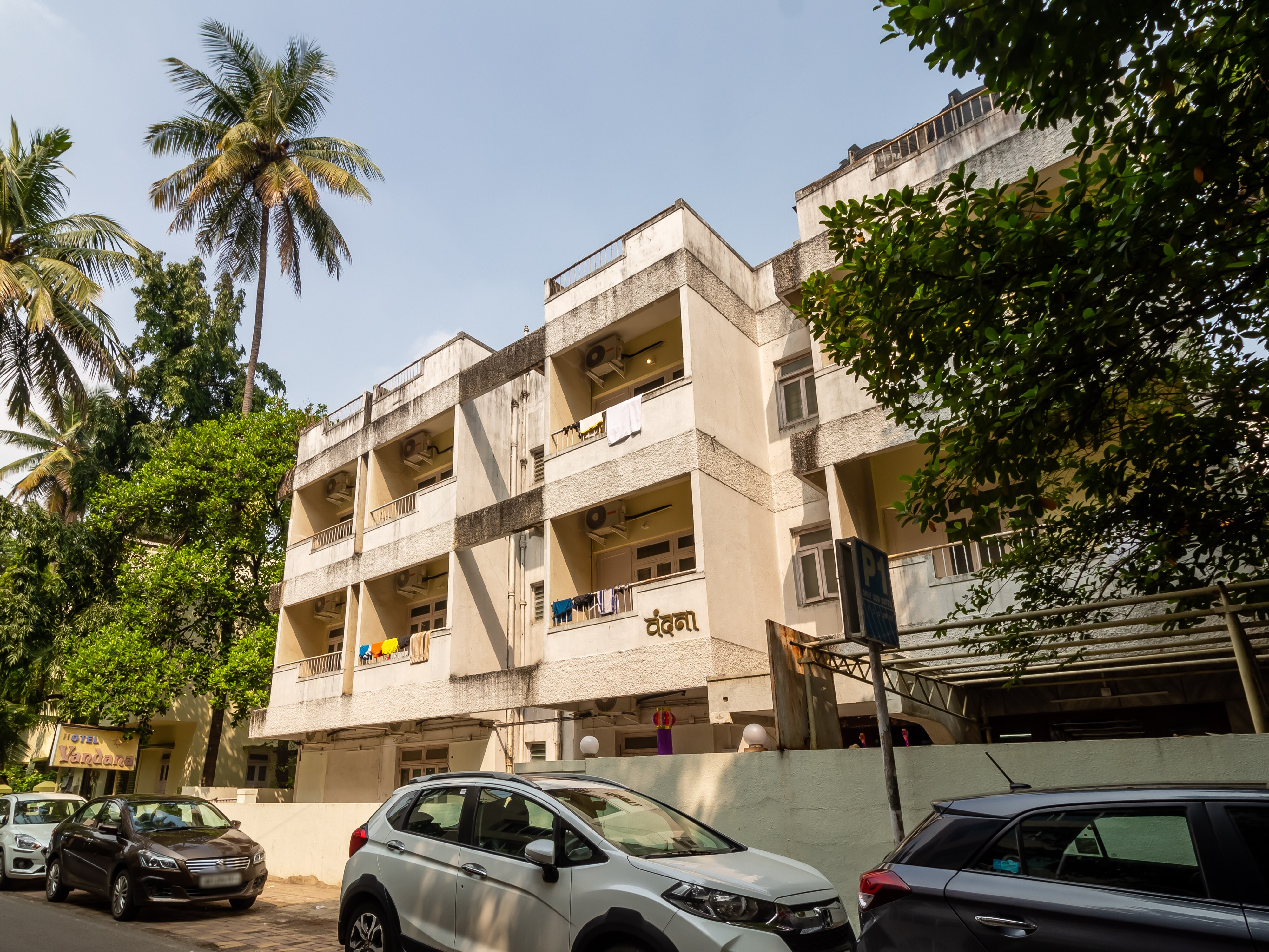 Hotel Vandana - Tap to explore photos