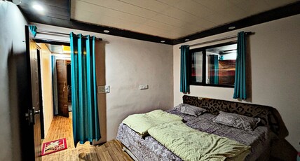 Mussoorie Heights Room Type - Bedroom 1