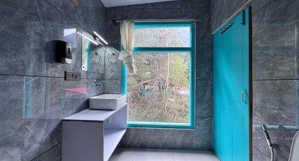 Green alpine jibhi Room Type - Tree House With Balcony