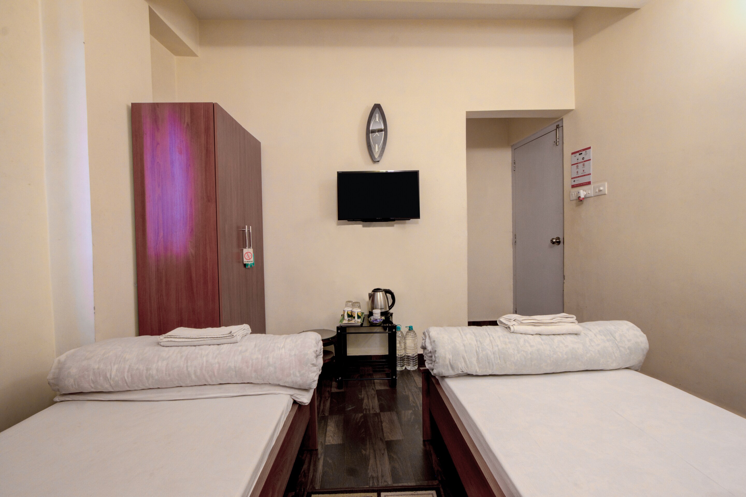 Magic Service Apartment - Tap to explore photos