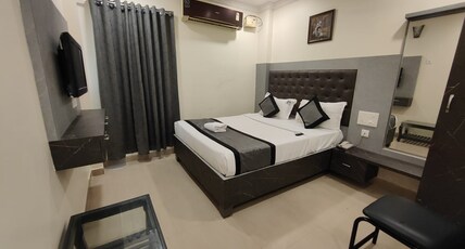 Hotel vighneshwara inn Room Type - standerd room